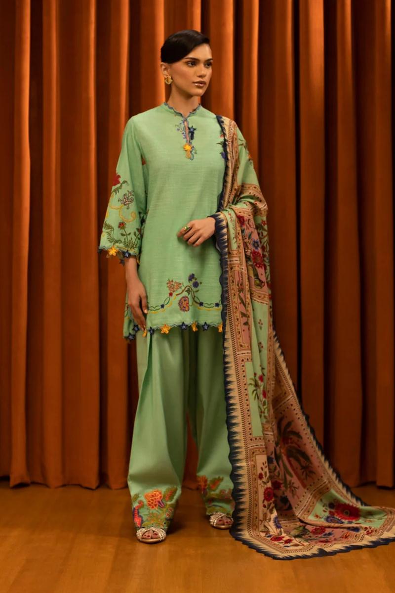 SH-SANASAFINAZ-082